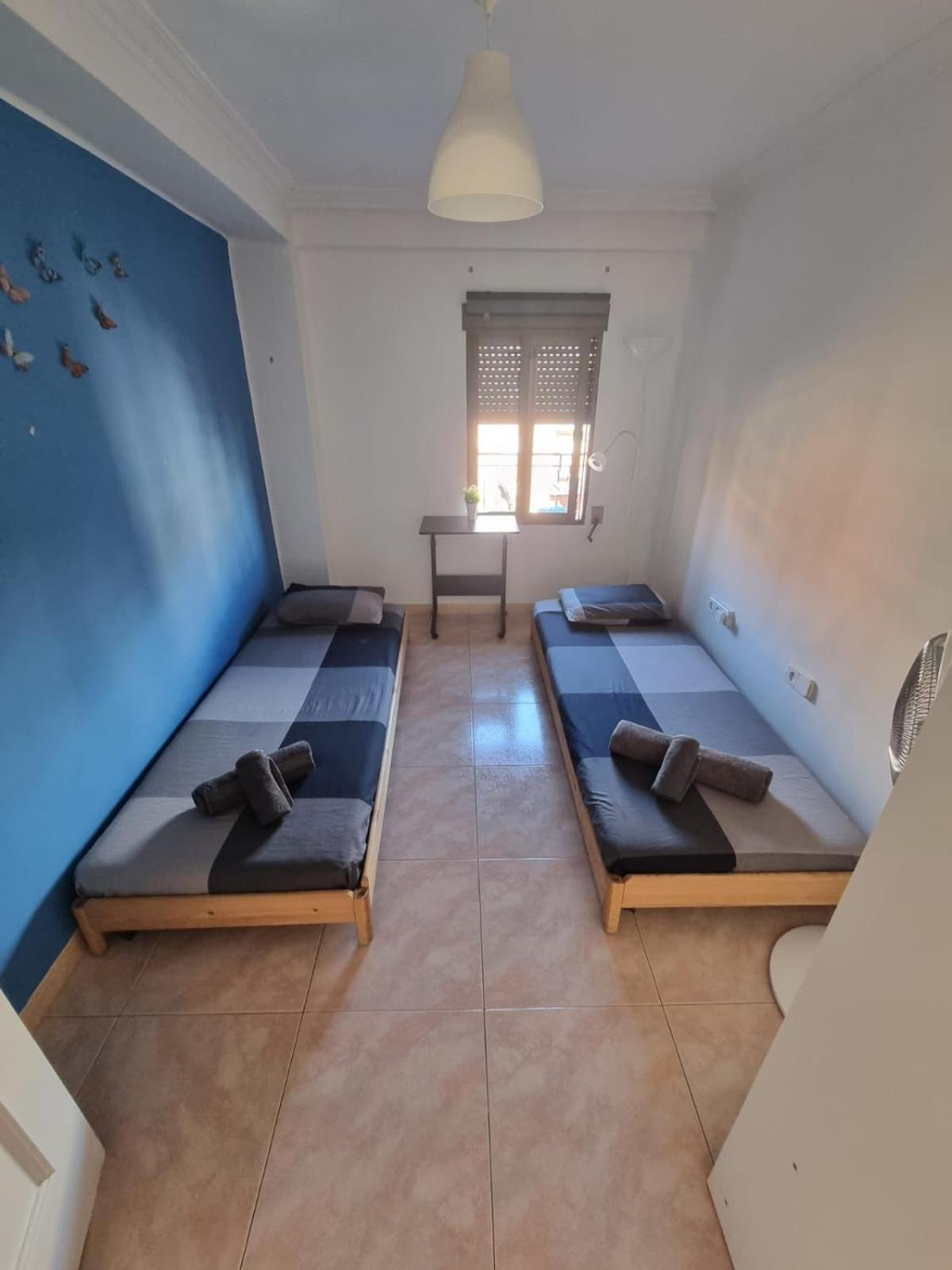 Cozy & Bright Flat At The Entrance Of Old Valencia Appartamento Esterno foto
