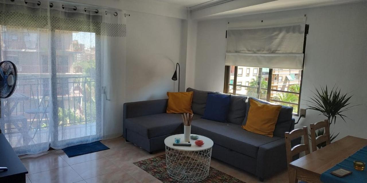 Cozy & Bright Flat At The Entrance Of Old Valencia Appartamento Esterno foto